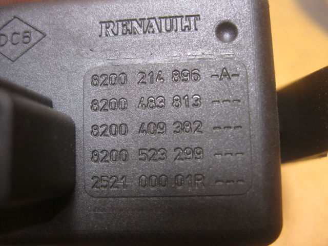 Кнопка аварійної сигналізації 8200214896 RENAULT