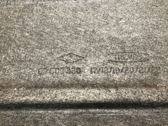 Полку багажника 8200233017 RENAULT