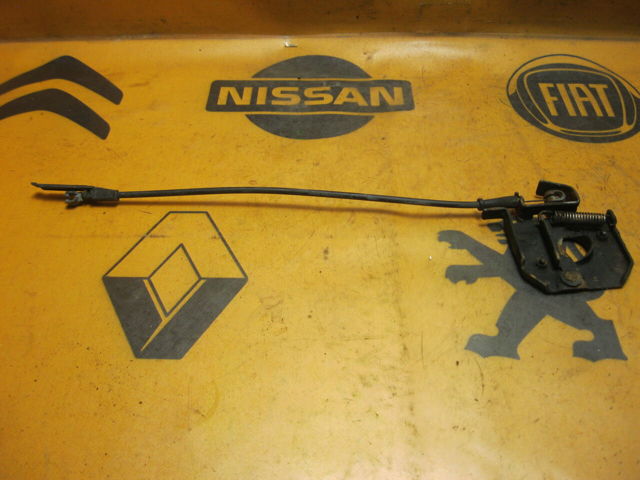 Замок кришки капота Renault Trafic 2