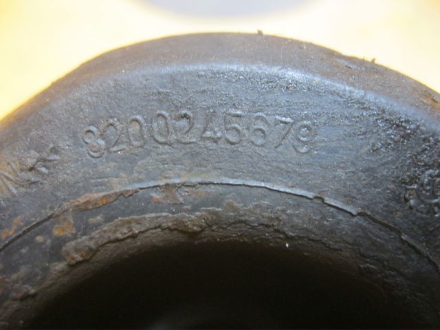 Проставка (гумове кільце) пружини задньої, нижня 8200245679 RENAULT
