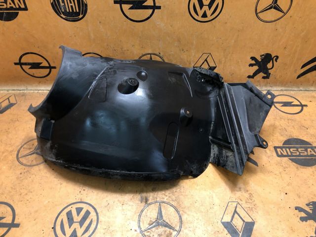 Підкрилок переднього крила, лівий задній 8200291638 RENAULT