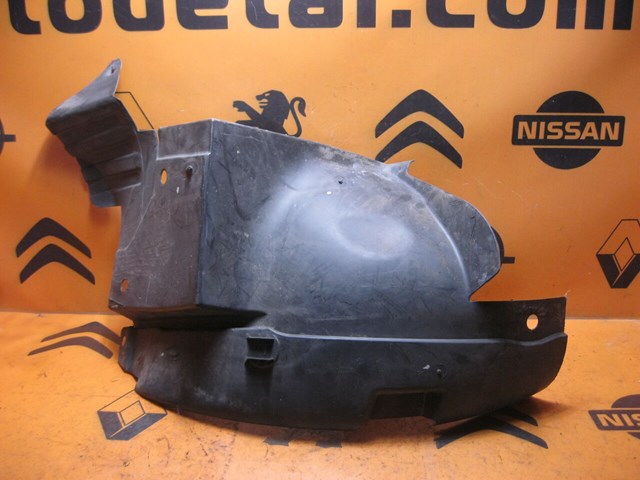 Підкрилок переднього крила, правий задній 8200291639 RENAULT
