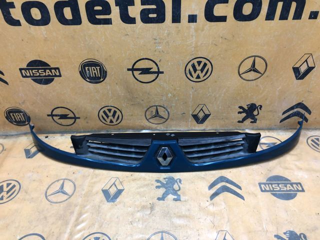 Захисна решітка радіатора 8200331208 RENAULT