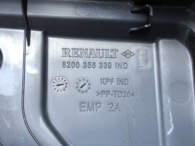 Кришка блока запобіжників 8200356339 RENAULT