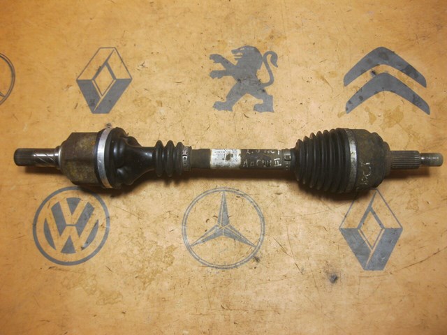 Привід лівий 8200363698 RENAULT