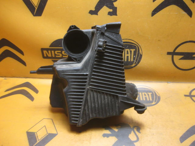 Корпус повітряного фільтра Renault Scenic 2