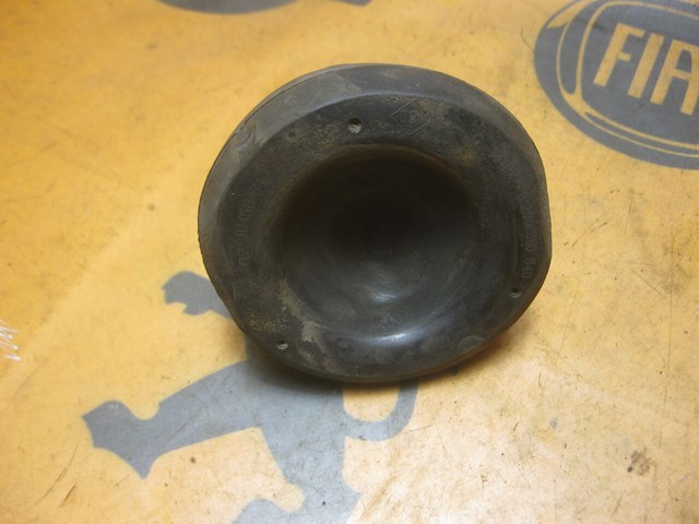 Проставка (гумове кільце) пружини задньої, нижня 8200380840 RENAULT
