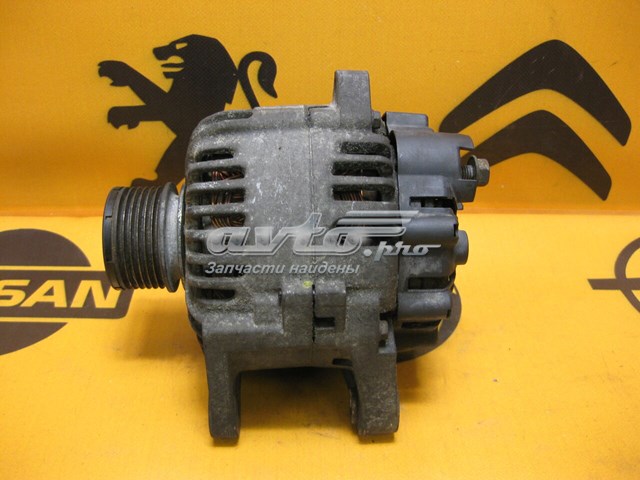 Авто генератор 8200386806 RENAULT