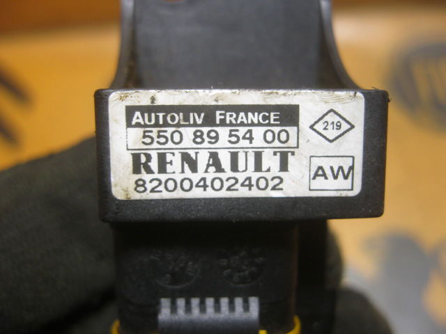 Датчик AIRBAG передній 8200402402 RENAULT