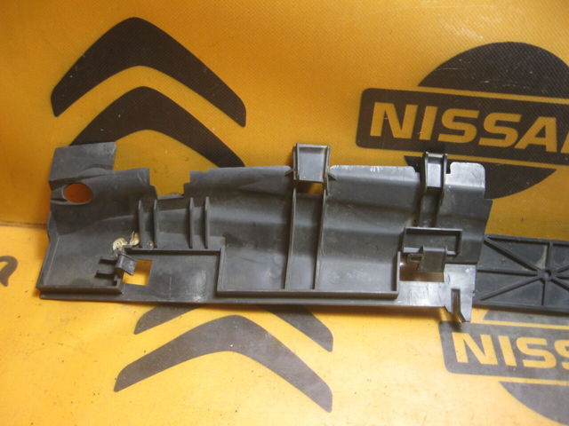 Подушка радіатора охолодження, верхня 8200414161 RENAULT