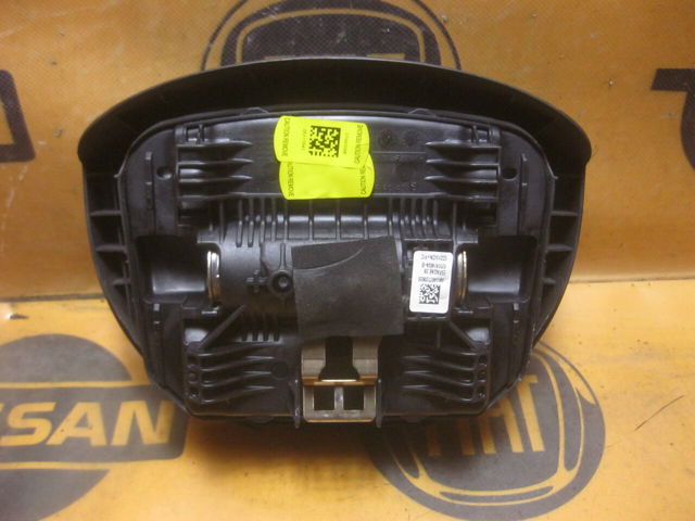 Подушка AIRBAG передня ліва 8200414934 RENAULT