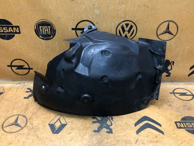 Підкрилок переднього крила, лівий задній 8200436709 RENAULT
