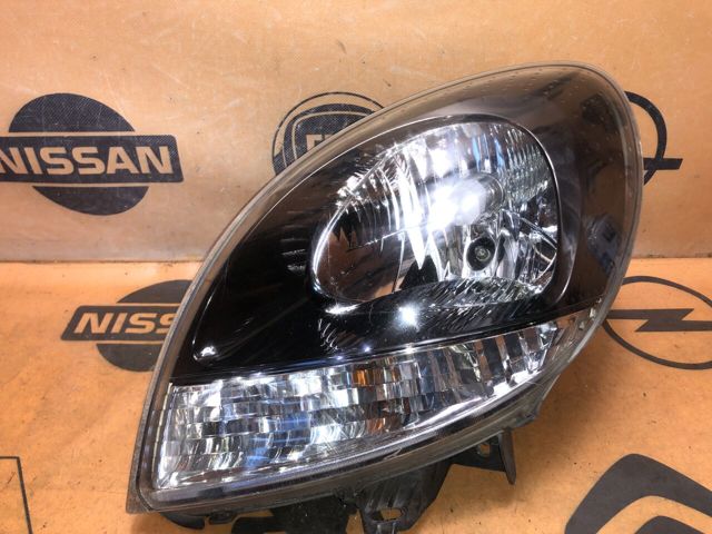 Блок фара ліва 8200444257 RENAULT