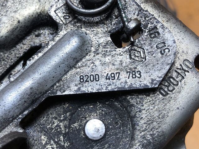 Запор капота (замок і привід замка капота) 8200497783 RENAULT