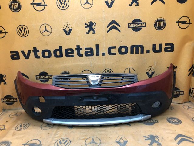 Буфер (бампер) передній 8200526596 RENAULT
