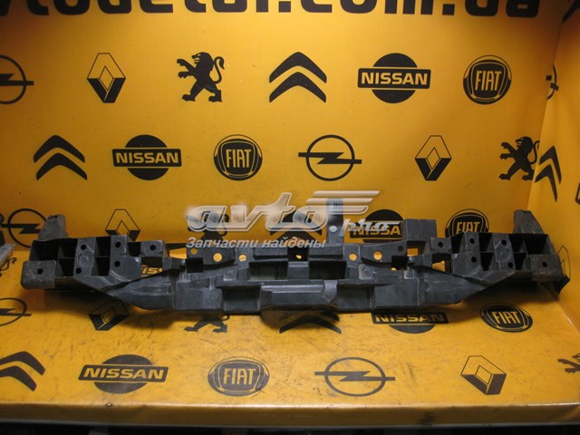 Балка бампера заднього 8200649332 RENAULT