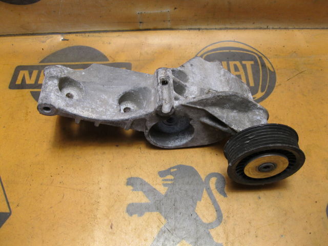 Кріплення генератора 8200663057 MERCEDES