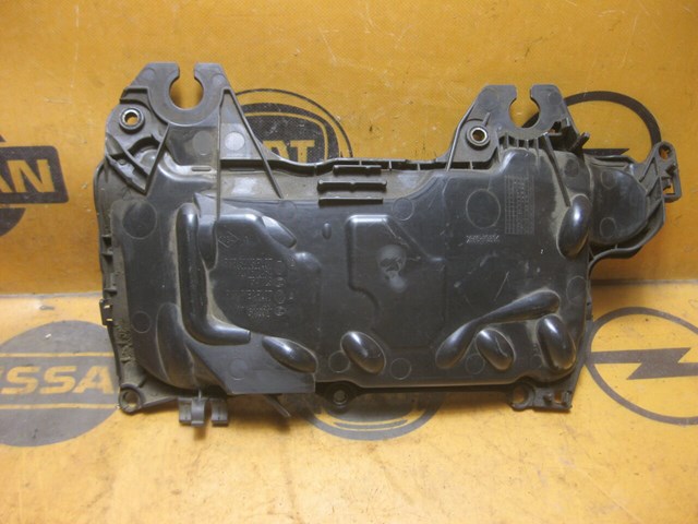 Кришка двигуна декоративна 8200672464 RENAULT