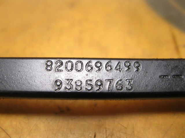 Поводок двірника 8200696499 RENAULT