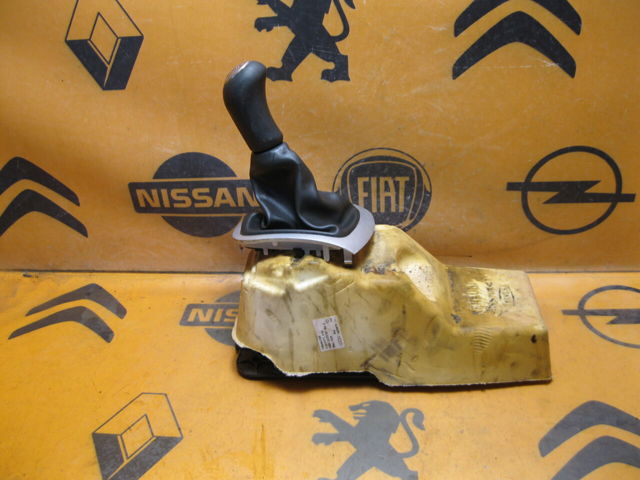 Селектор АКПП 8200779125 RENAULT