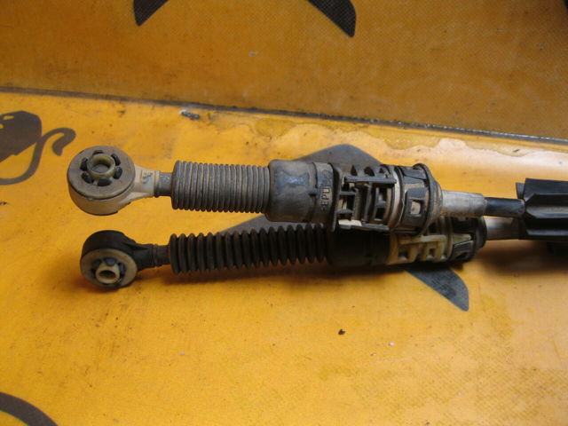 Трос коробки передач 8200779393 RENAULT