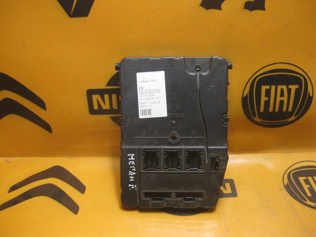 Реле запобіжників 8200780021 RENAULT