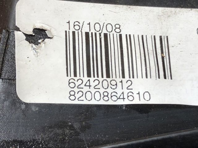 Задній правий стоп 8200864610 RENAULT