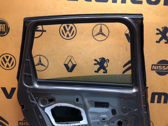 Двері задні, ліві 821012747R RENAULT