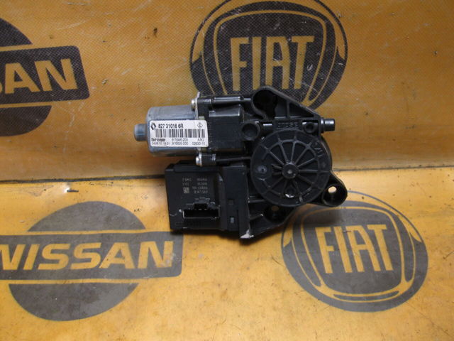 Привід ліфта задній 827310166R RENAULT