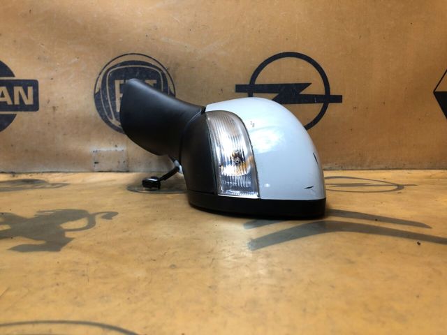 Праве бокове дзеркало 963025724R RENAULT