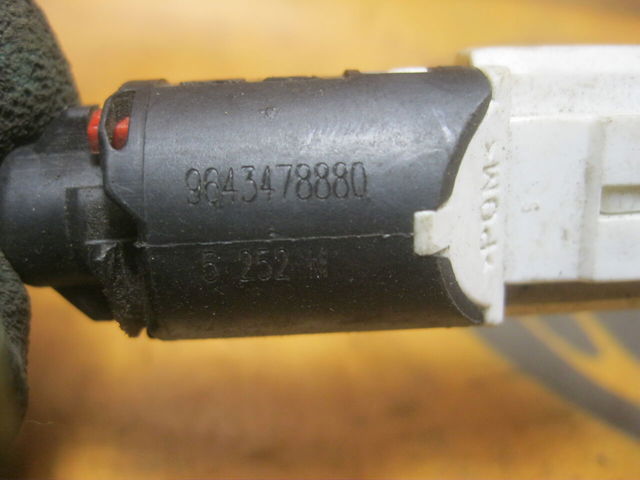 Вимикач сигналу гальмування 9643478880 PEUGEOT