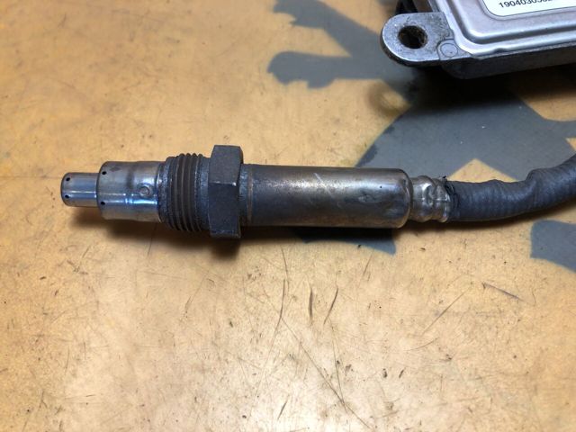 Датчик оксидів азоту NOX, задній A0009058511 MERCEDES