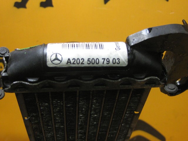 Радіатор системи охолодження двигуна A2025007903 MERCEDES