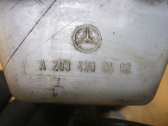 Бачок головного гальмівного циліндру A2034300002 MERCEDES