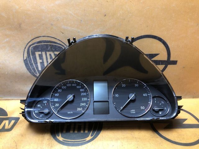 Панель приладів A2035401148 MERCEDES