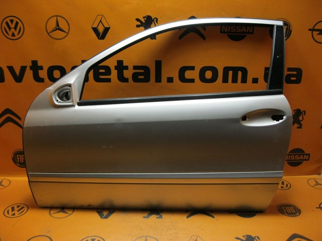 Б/у дверь передняя левая mercedes-benz c-class w203 купе (2001-2007) код: 21032 A2037201505