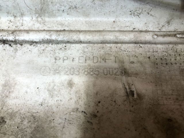 Буфер (бампер) передній A2038850025 MERCEDES