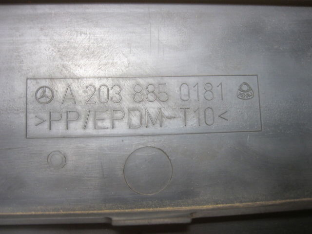 Рамка номерного знака автомобіля передня A2038850181 MERCEDES