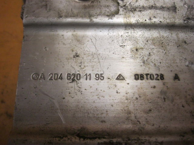 Кронштейн підсилювача переднього бампера A2046201195 MERCEDES
