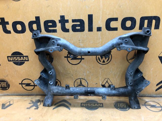 Передня балка A2046280757 MERCEDES