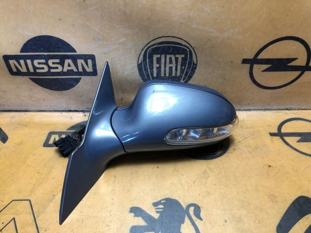 Кронштейн кріплення дзеркала заднього виду, лівий A2098100376 MERCEDES