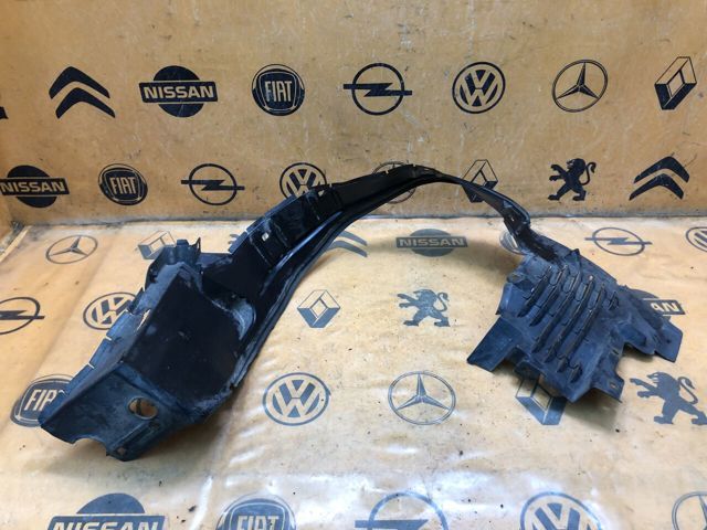 Підкрилок передній лівий A2106988330 MERCEDES