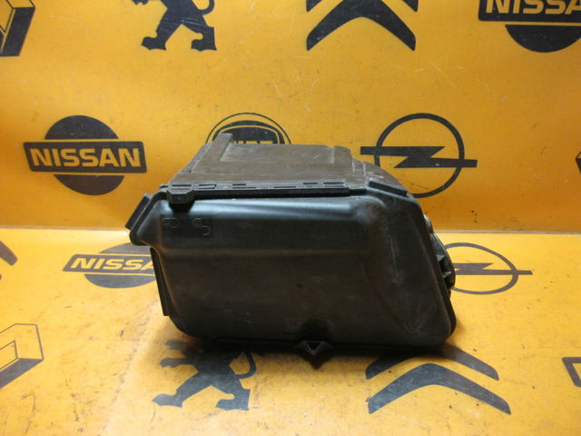 Кришка блоку запобіжників A2115400682 MERCEDES
