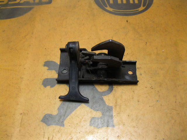 Ручка відкривання капота A2118870027 MERCEDES