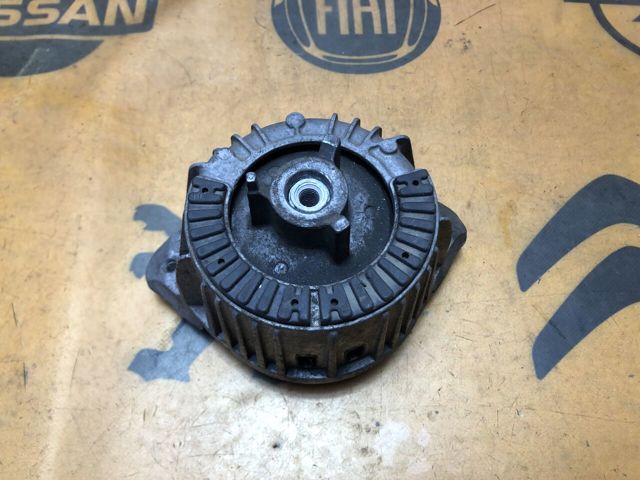 Ліва подушка двигуна A2122404117 MERCEDES