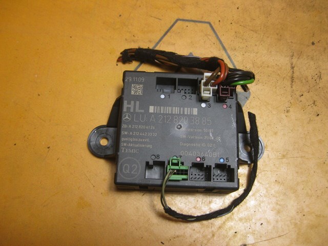 Блок комфорту задніх дверей A2128203885 MERCEDES
