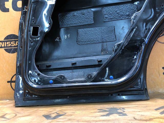 Двері пасажирські задні праві A2517301005 MERCEDES