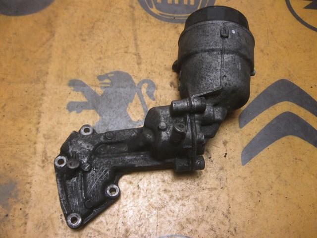 Корпус масляного фільтра A6421800010 MERCEDES