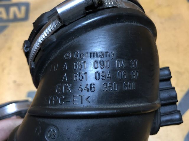 Патрубок повітряний, вихід повітряного фільтра A6510900437 MERCEDES