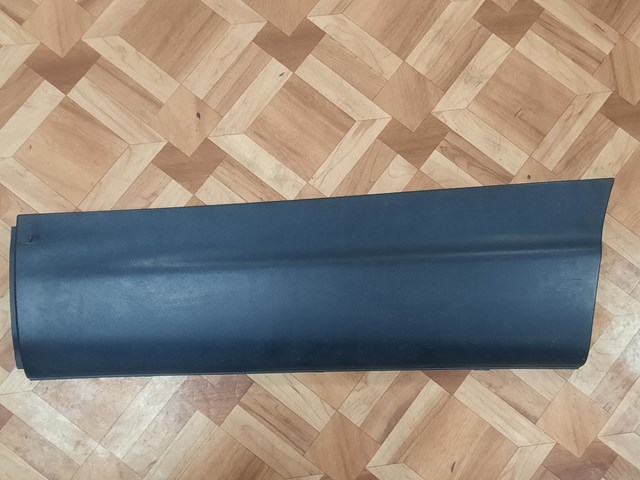 Накладка задніх дверей 828714EA0A NISSAN